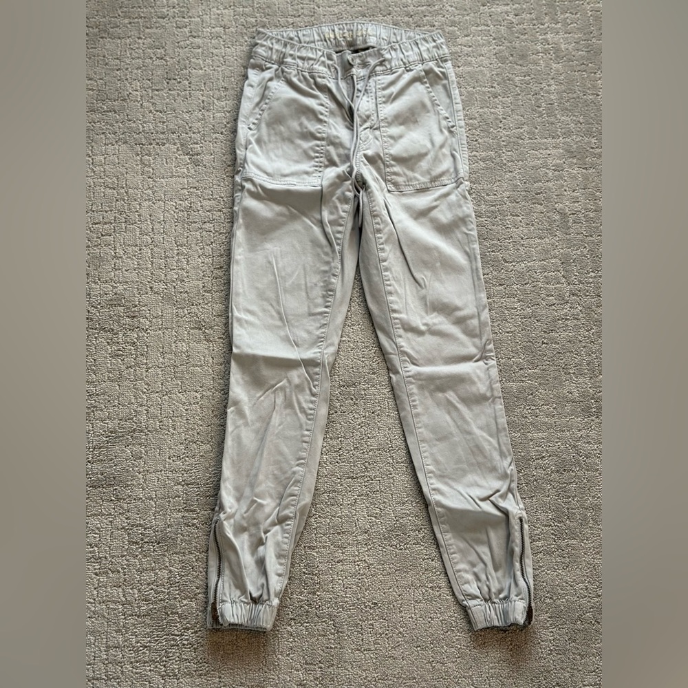 American Eagle Super Stretch Jegging Jogger w Ankle Zipper - Gray/ Size: 4